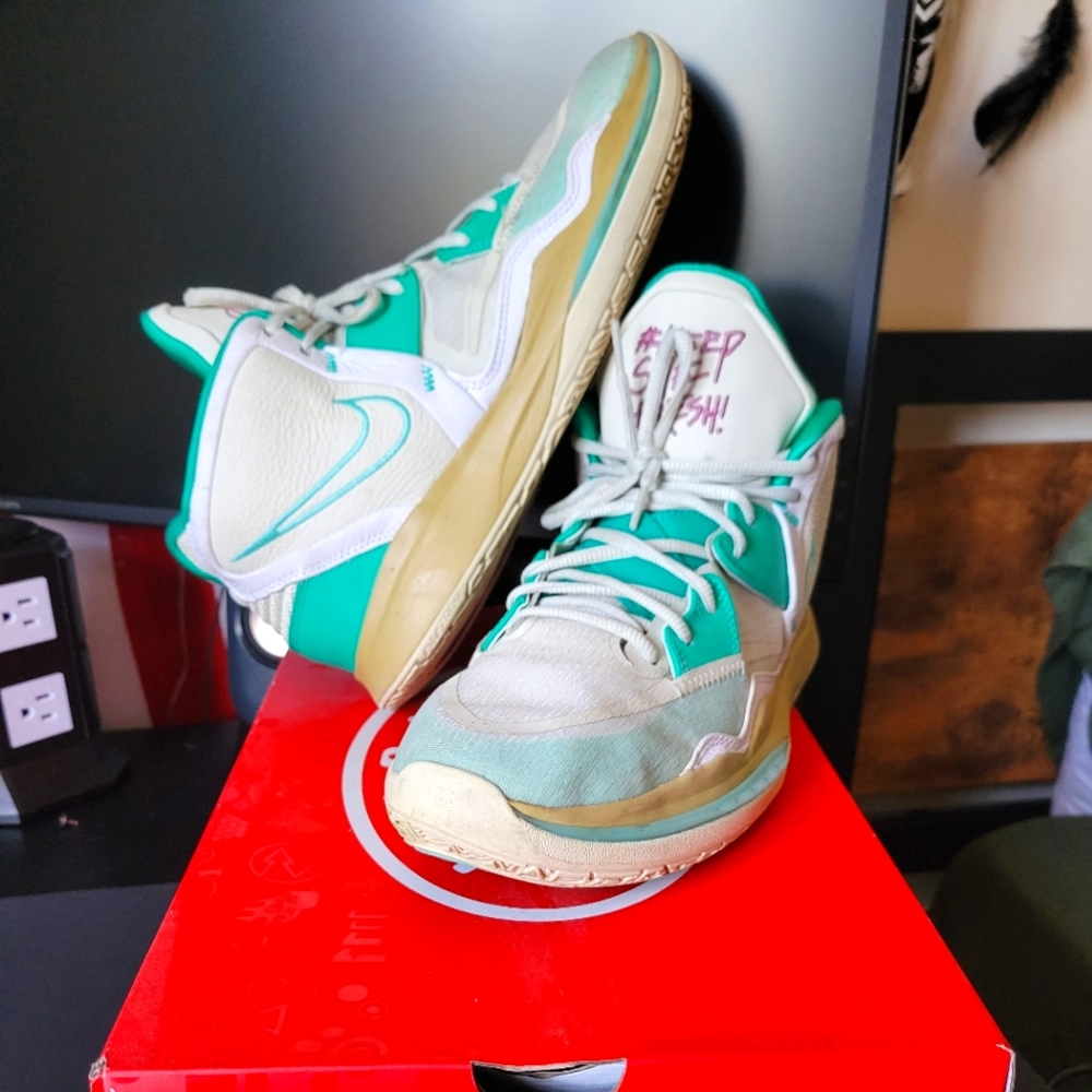 Mens Kyrie Nikes- BRAND NEW!